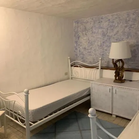 Li Cuncheddi Сasa de vacaciones Porto Istana